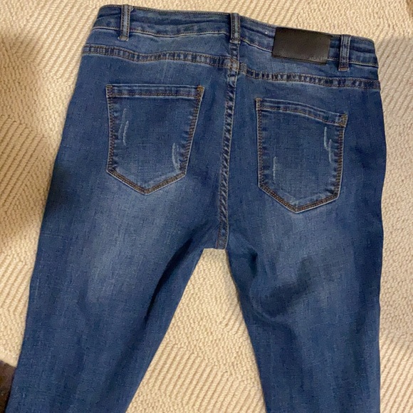 GRUNT Distressed Skinny Jeans NWOT - Picture 2 of 10